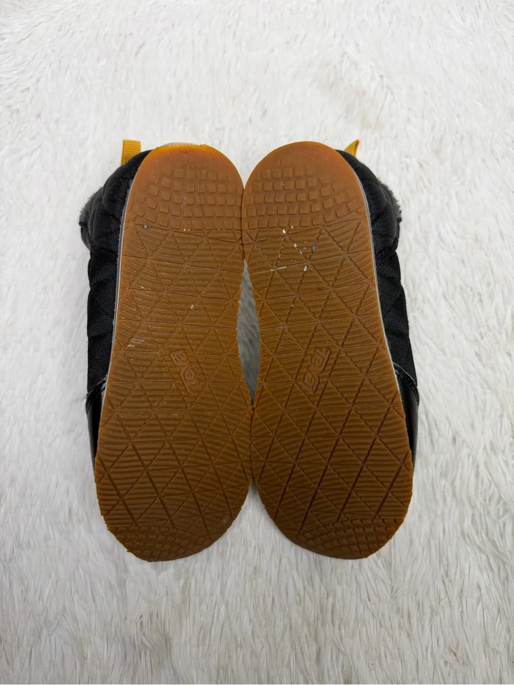 TEVA / black quitled ReEmber Mid camping booties 1123431 / 7